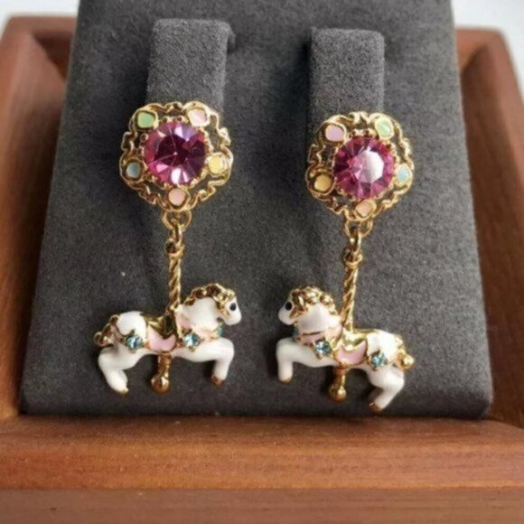 LES NEREIDES Horse Carousel pink quartz gold tone earrings enamel - Picture 3 of 6